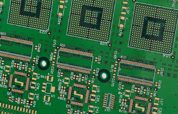 ​Hogyan adhatunk selyemnyomtatást SMT-eszközökhöz PCB-tervezésben?