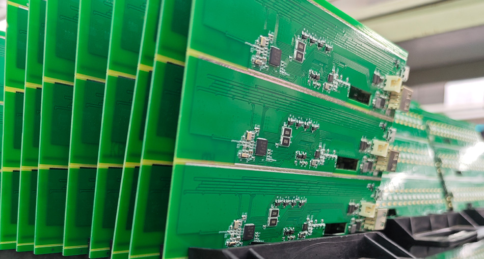 Gyors válasz: Hogyan tudják a PCBA-gyárak lerövidíteni a sürgős megrendelések szállítási ciklusát?