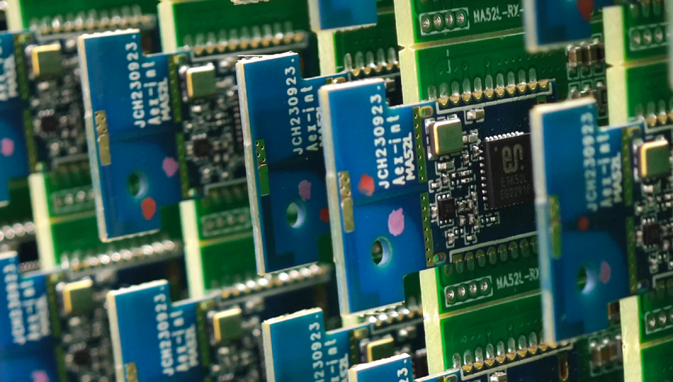 Hogyan birkóznak meg a PCBA-gyárak a rendkívül összetett áramkör-tervek gyártási igényeivel?